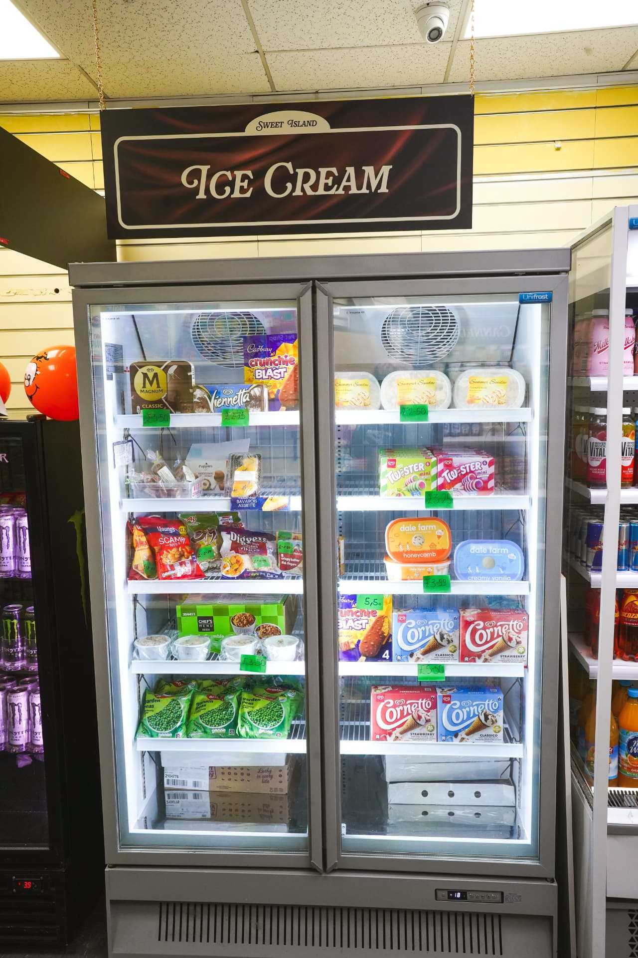 Ice Cream at Sweet Island